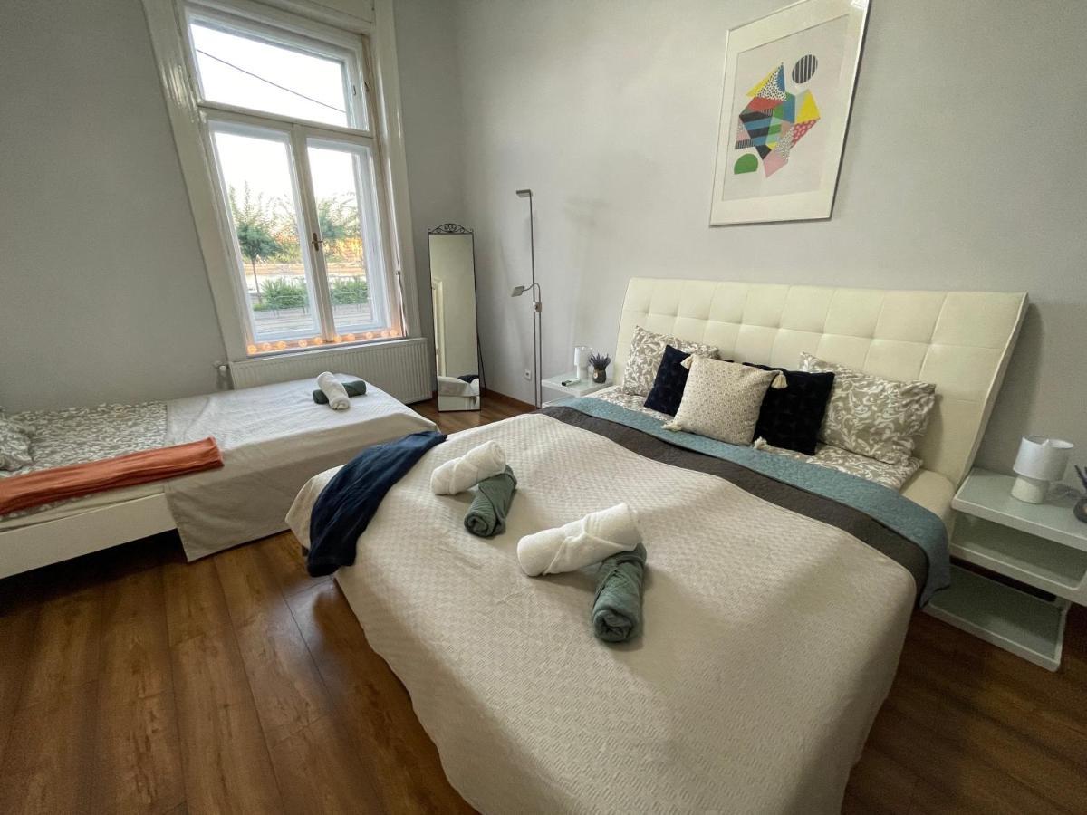 Luxury Riverside Panorama Apartmán *